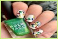 Can you paint Christmas lights with nail polish?